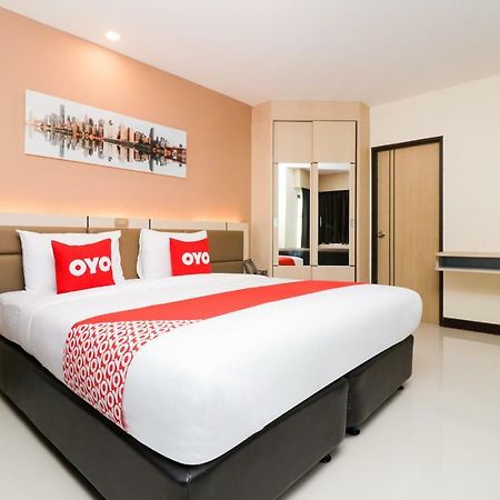 Oyo 234 Tara Grande Hotel & Spa Bangkok Kültér fotó