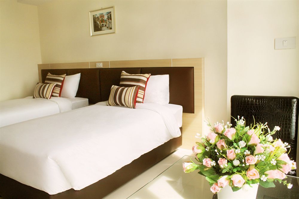 Oyo 234 Tara Grande Hotel & Spa Bangkok Kültér fotó