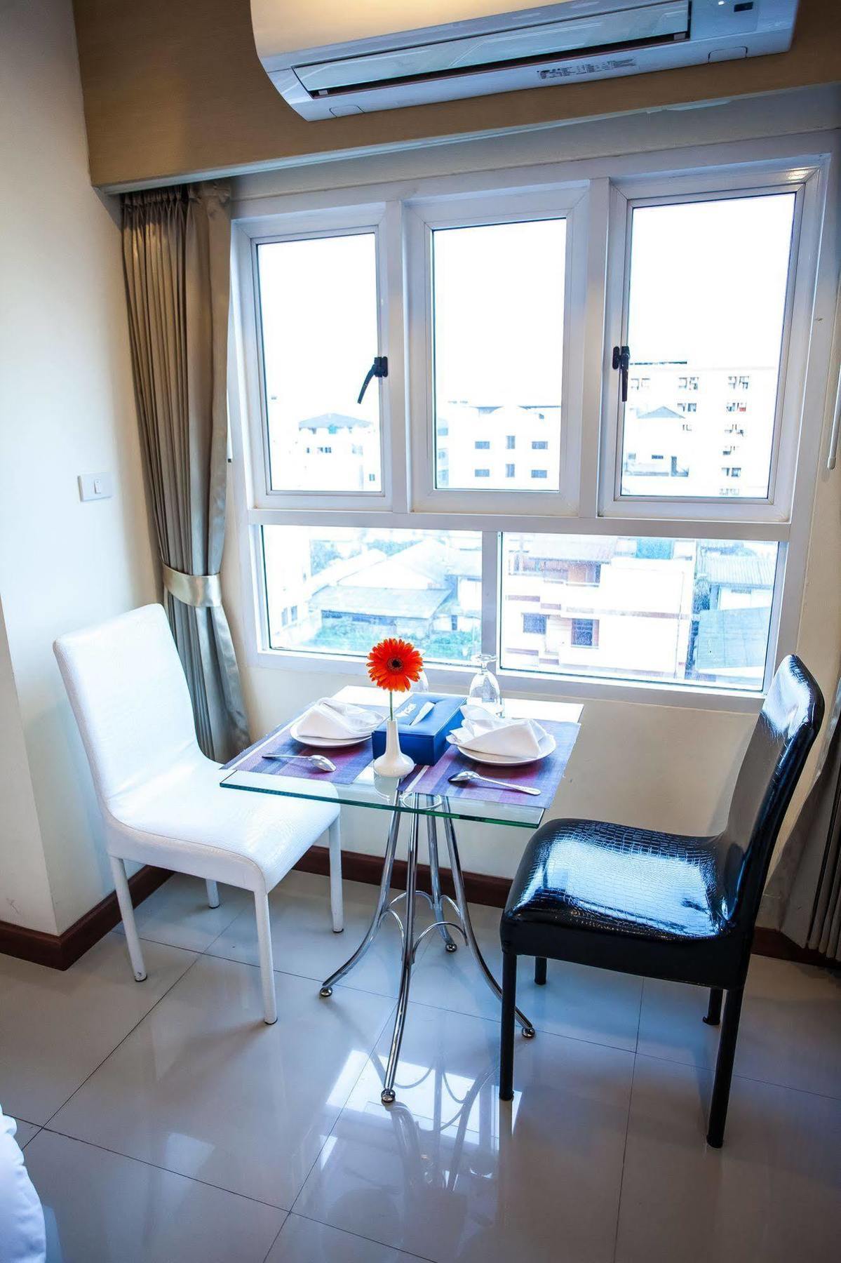 Oyo 234 Tara Grande Hotel & Spa Bangkok Kültér fotó