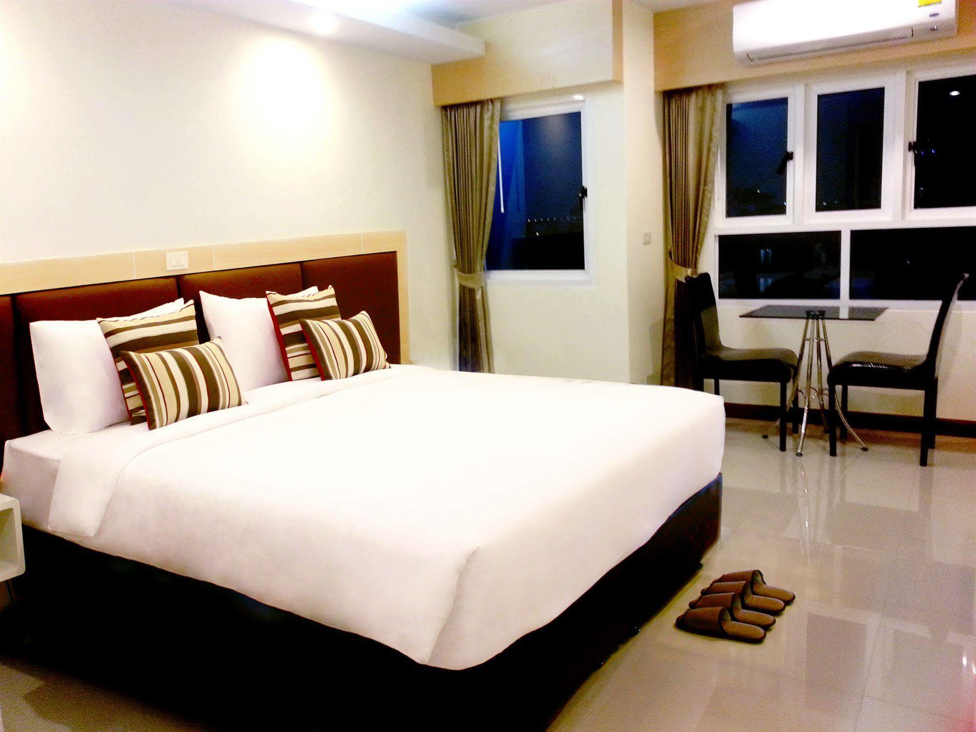 Oyo 234 Tara Grande Hotel & Spa Bangkok Kültér fotó