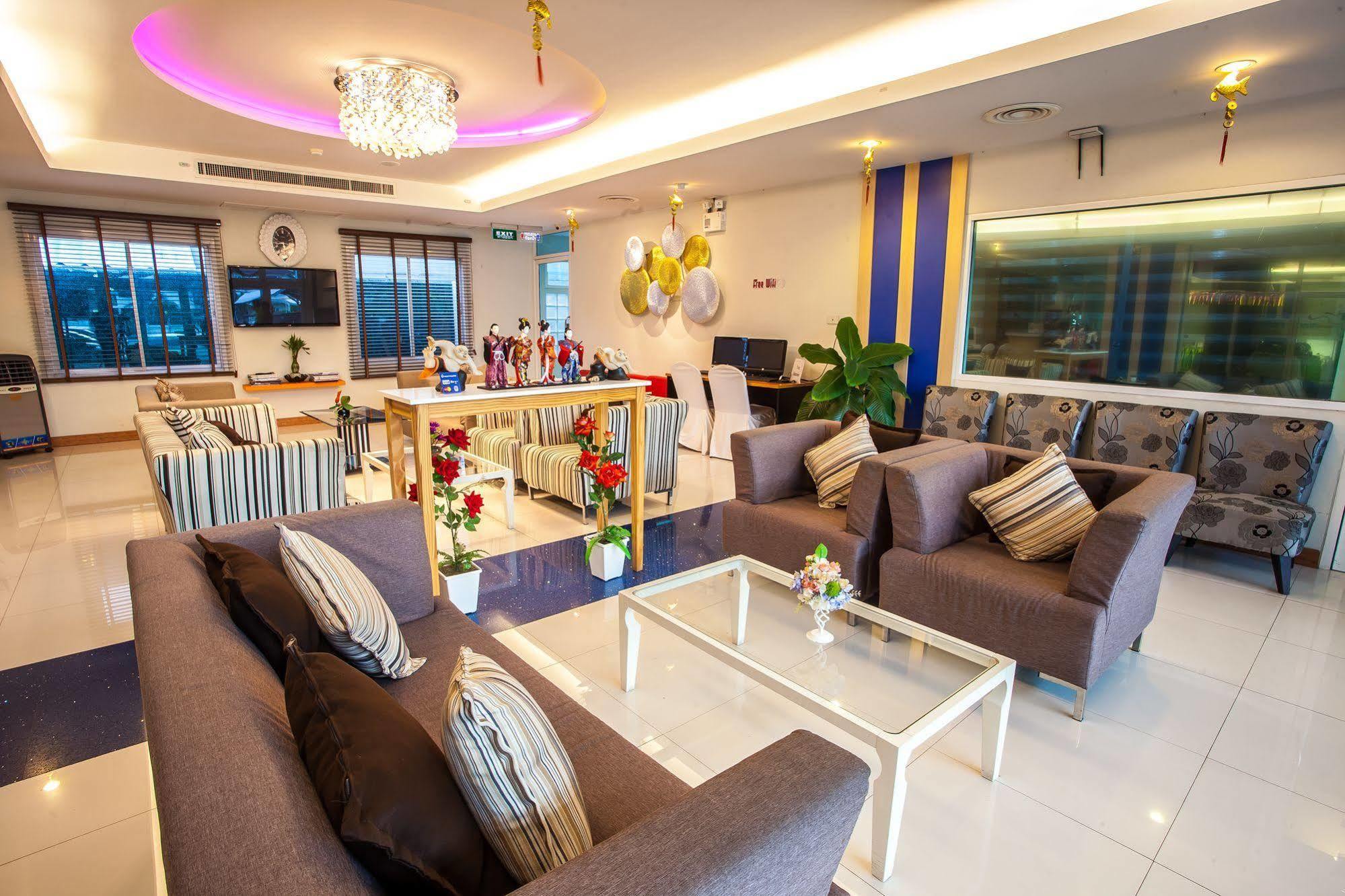Oyo 234 Tara Grande Hotel & Spa Bangkok Kültér fotó