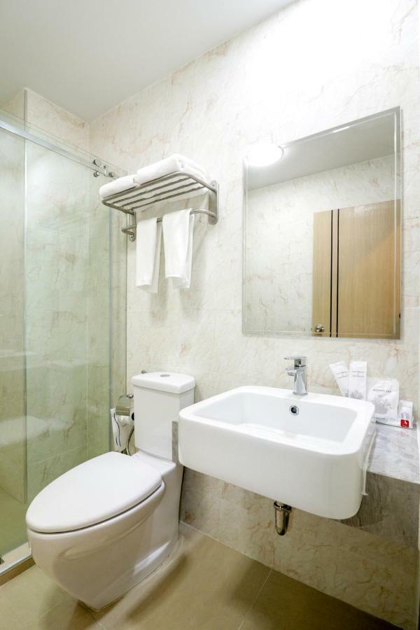 Oyo 234 Tara Grande Hotel & Spa Bangkok Kültér fotó
