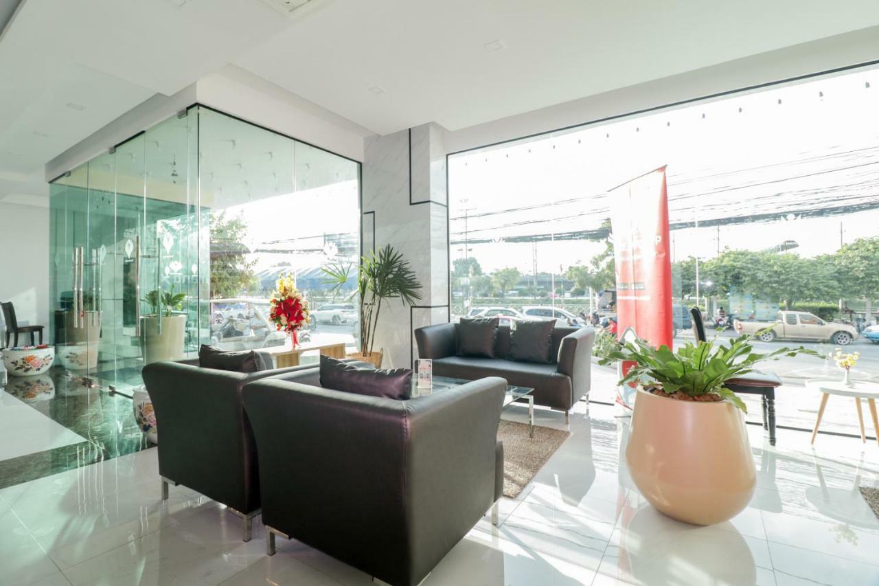 Oyo 234 Tara Grande Hotel & Spa Bangkok Kültér fotó